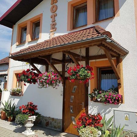 Hotel Zaulek Olszyna  Ngoại thất bức ảnh